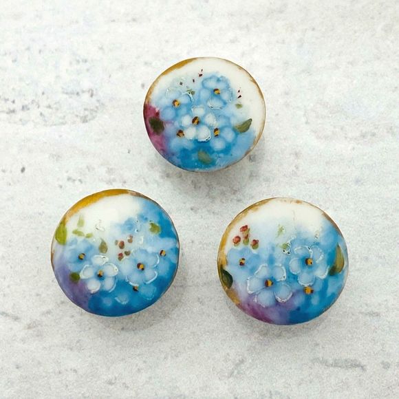 Set of Three Antique Hand Painted Porcelain Buttons Forget-Me-Nots Blue Round - Picture 4 of 8